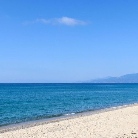Marina Apartman Caronia Marina Kültér fotó